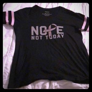 Like new Torrid size 1 breast cancer tee